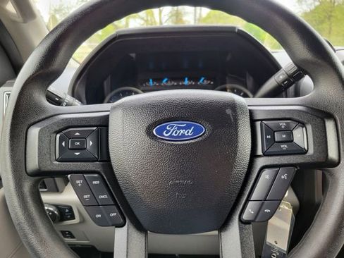 Used 2017 Ford F250 XLT w/ XLT Premium Package AWD/4WD image 11