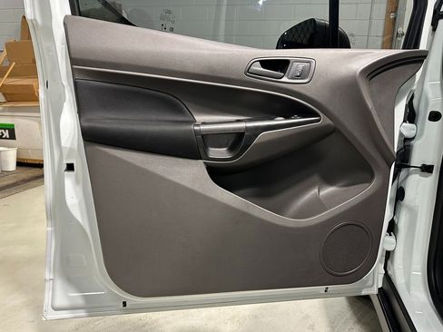 Used 2022 Ford Transit Connect XL image 21