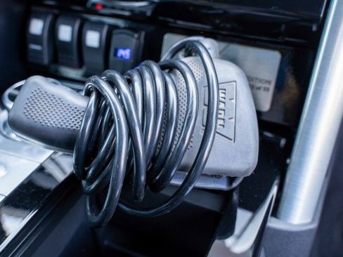 Used 2020 Land Rover Discovery HSE image 46