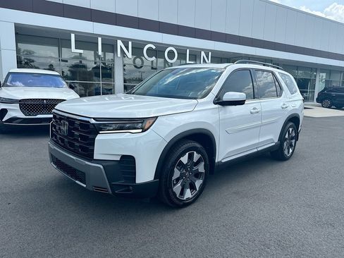 Used 2026 Honda Pilot Elite image 1