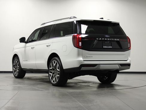 Used 2025 Ford Expedition Platinum w/ Platinum Ultimate Package AWD/4WD image 6