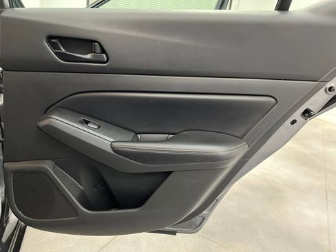 Used 2024 Nissan Altima 2.5 SV image 16