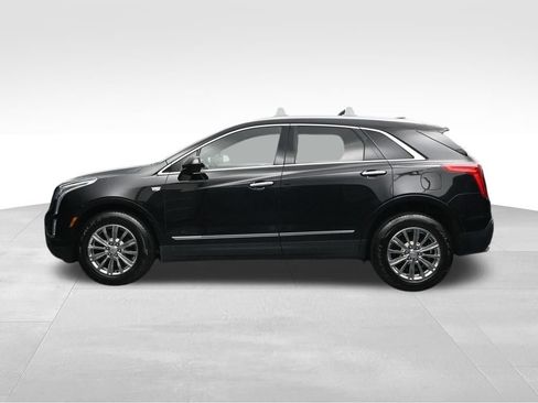 Used 2017 Cadillac XT5 Luxury w/ Driver Awareness Package FWD image 2