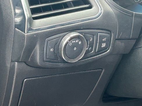 Used 2022 Ford Edge Titanium image 35