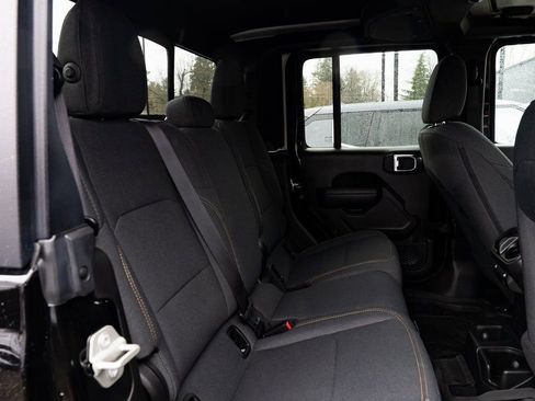 Used 2024 Jeep Gladiator Sport AWD/4WD image 22