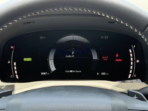 Used 2025 Toyota Camry SE w/ Convenience Package FWD image 16
