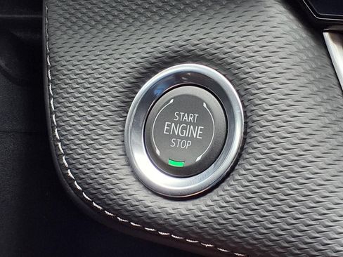 New 2026 Chevrolet Equinox LT w/ Convenience Package II FWD image 20