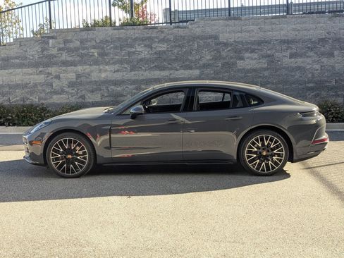 New 2026 Porsche Panamera 4 AWD/4WD image 2