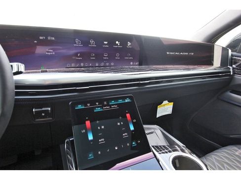 New 2026 Cadillac Escalade IQ Luxury 1 image 16