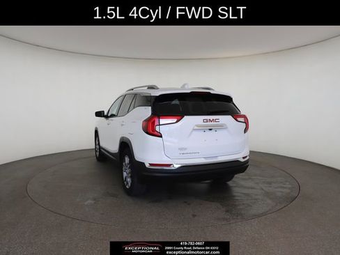 Used 2023 GMC Terrain SLT image 13