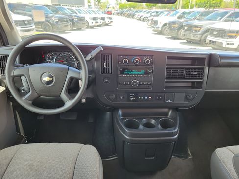 Used 2023 Chevrolet Express 3500 LT w/ LT Preferred Equipment Group RWD image 17