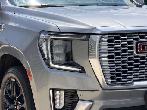 Used 2023 GMC Yukon XL Denali w/ Max Trailering Package AWD/4WD image 12