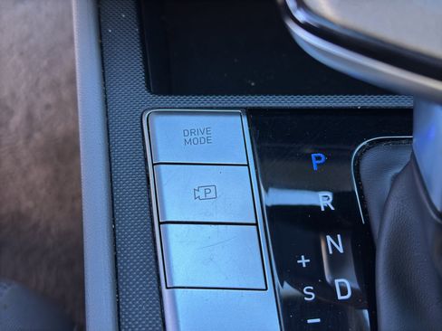 Certified 2024 Hyundai Elantra SEL image 23