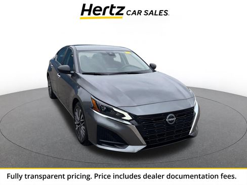 Used 2025 Nissan Altima 2.5 SV FWD image 1