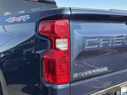Certified 2021 Chevrolet Silverado 1500 LT AWD/4WD image 38