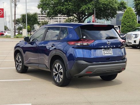 Used 2022 Nissan Rogue SV FWD image 5