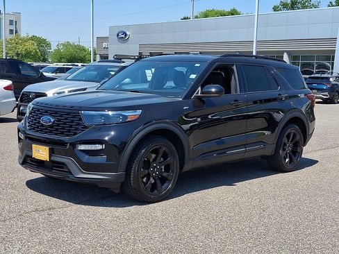 Certified 2022 Ford Explorer ST-Line w/ Class IV Trailer Tow Package AWD/4WD image 3