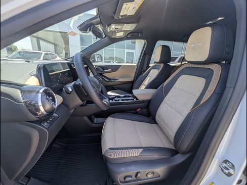 New 2026 Chevrolet Equinox ACTIV w/ LPO, Floor Liner Package AWD/4WD image 12