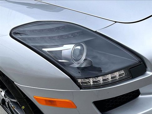 Used 2012 Mercedes-Benz SLS AMG image 21