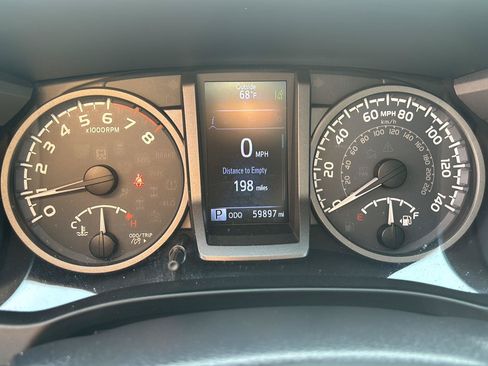 Used 2019 Toyota Tacoma TRD Pro AWD/4WD image 3