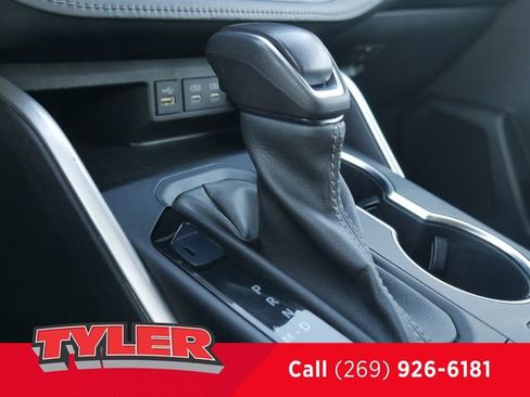 Used 2023 Toyota Highlander LE FWD image 35
