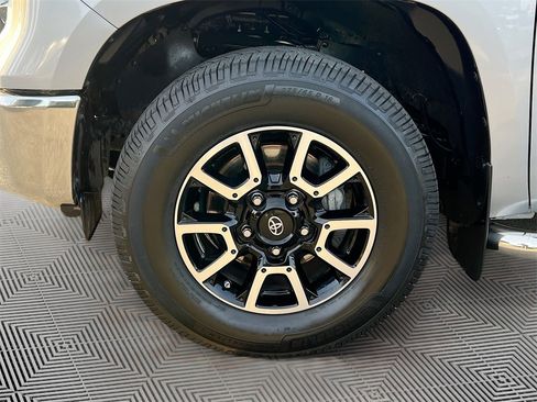 Used 2015 Toyota Tundra SR5 image 29