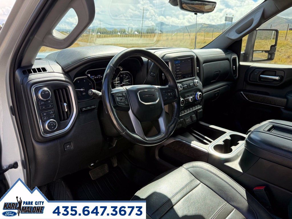 Used 2022 GMC Sierra 2500 Denali w/ Denali Ultimate Package AWD/4WD image 17