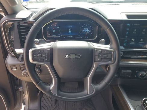 Used 2024 Chevrolet Silverado 1500 LT Trail Boss w/ Convenience Package II AWD/4WD image 20