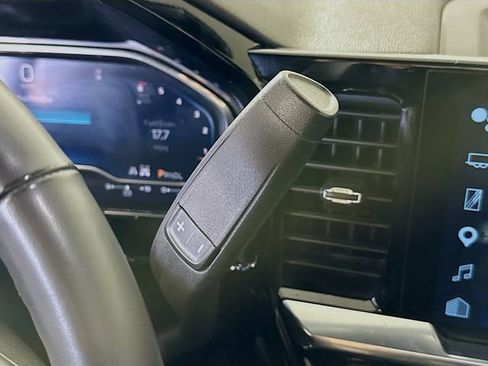 Used 2025 Chevrolet Silverado 1500 LT image 19