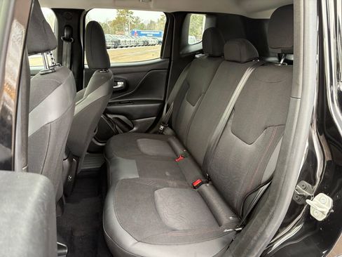 Certified 2023 Jeep Renegade Trailhawk AWD/4WD image 13