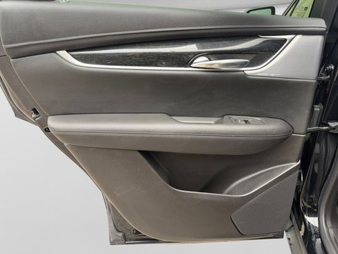 Used 2021 Cadillac XT5 Premium Luxury AWD/4WD image 17