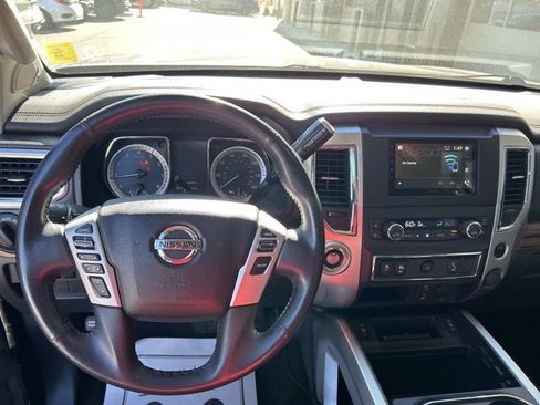 Used 2017 Nissan Titan SL image 13