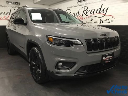 Used 2023 Jeep Cherokee Altitude Lux w/ Lux Elite Package AWD/4WD image 3