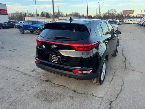 Used 2017 Kia Sportage LX AWD/4WD image 3