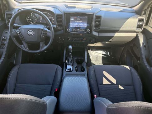 Used 2023 Nissan Frontier SV w/ Midnight Edition Package image 16