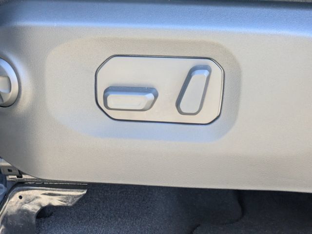 New 2025 Jeep Wrangler Unlimited Sahara AWD/4WD image 19