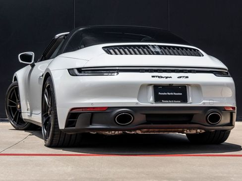 Used 2022 Porsche 911 Targa 4 GTS AWD/4WD image 3