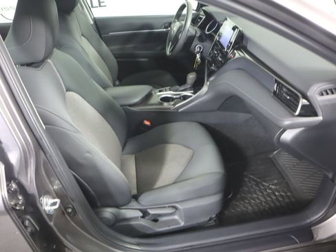 Used 2023 Toyota Camry LE image 30