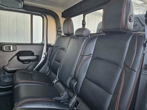 Used 2021 Jeep Gladiator Mojave AWD/4WD image 43