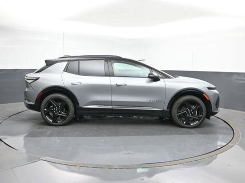 New 2026 Chevrolet Equinox EV RS image 6