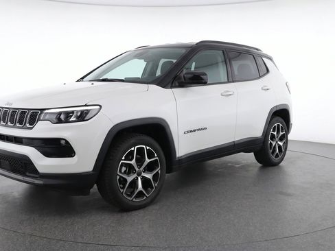 Used 2025 Jeep Compass Limited AWD/4WD image 3