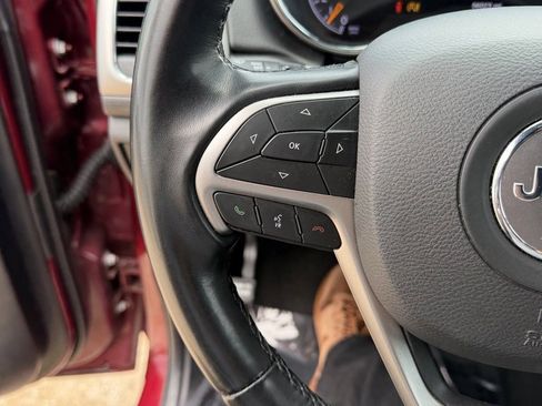 Used 2022 Jeep Grand Cherokee Laredo E image 18