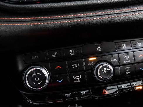 Used 2023 Dodge Durango R/T image 21