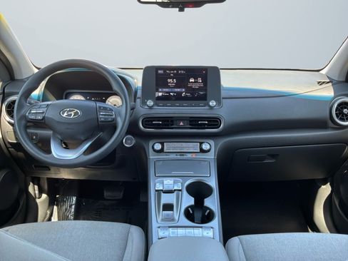 Used 2023 Hyundai Kona SE w/ Cargo Package FWD image 10