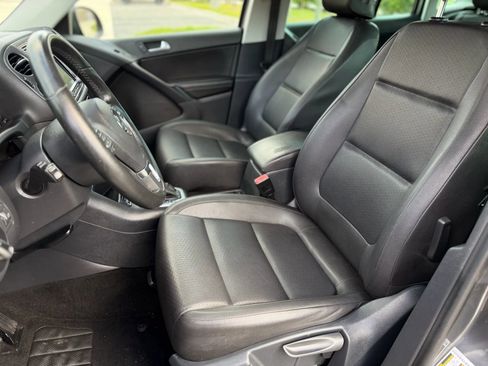 Used 2015 Volkswagen Tiguan SE image 14
