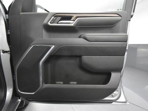 Used 2024 GMC Sierra 1500 SLE image 45