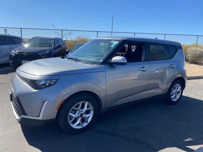 Used 2025 Kia Soul LX w/ LX Technology Package