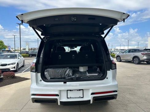 New 2026 INFINITI QX80 Autograph w/ Premium Cargo Package AWD/4WD image 35