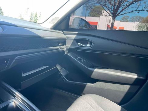 Certified 2024 Honda Accord EX image 35