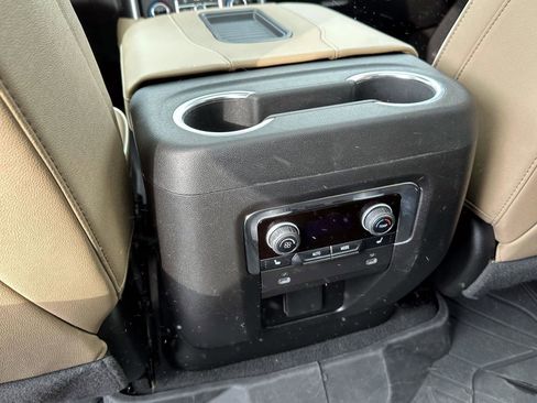 Used 2024 Chevrolet Tahoe Premier image 13